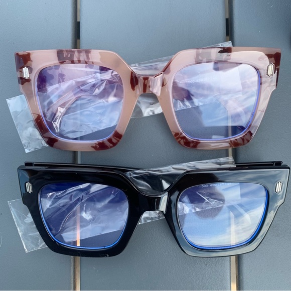 Set of Two Fashion Glasses - Not perscription - Picture 4 of 4